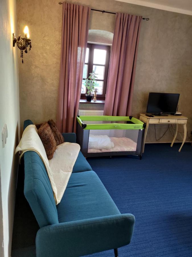 Hotel Kastiel Ottlyk Bánovce nad Bebravou Exterior foto