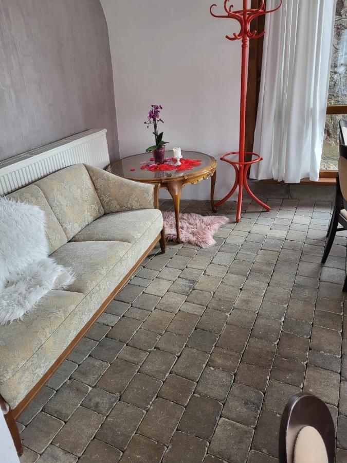 Hotel Kastiel Ottlyk Bánovce nad Bebravou Exterior foto